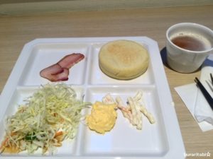 プレートに持った具材